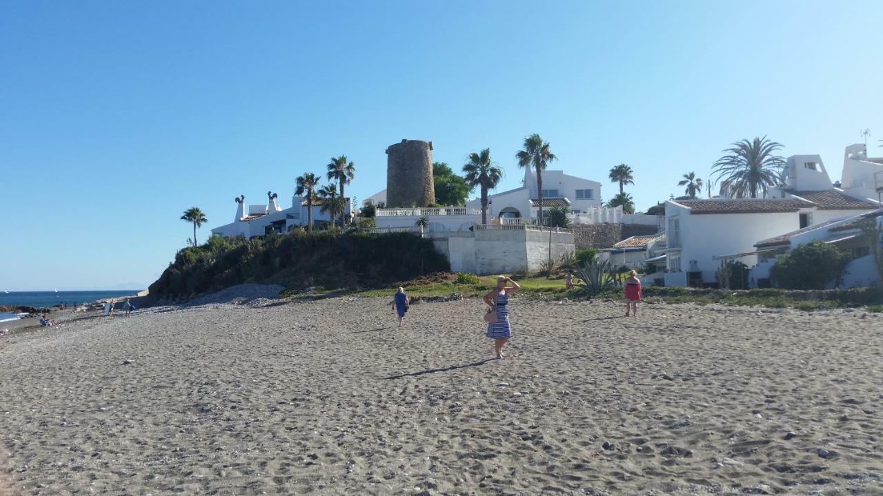 Villa Beach-Front Bahia Dorada Estepona Exterior foto